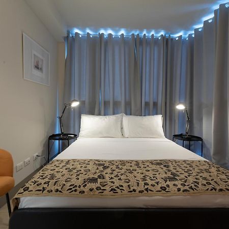 Uptown Parksuites Apartments Tower 2 Bgc By Ph Staycation Manila Eksteriør billede