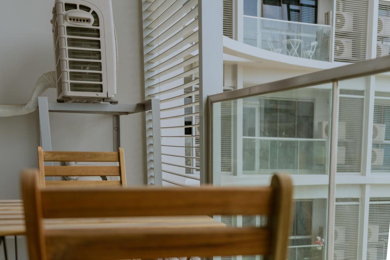 Uptown Parksuites Apartments Tower 2 Bgc By Ph Staycation Manila Eksteriør billede