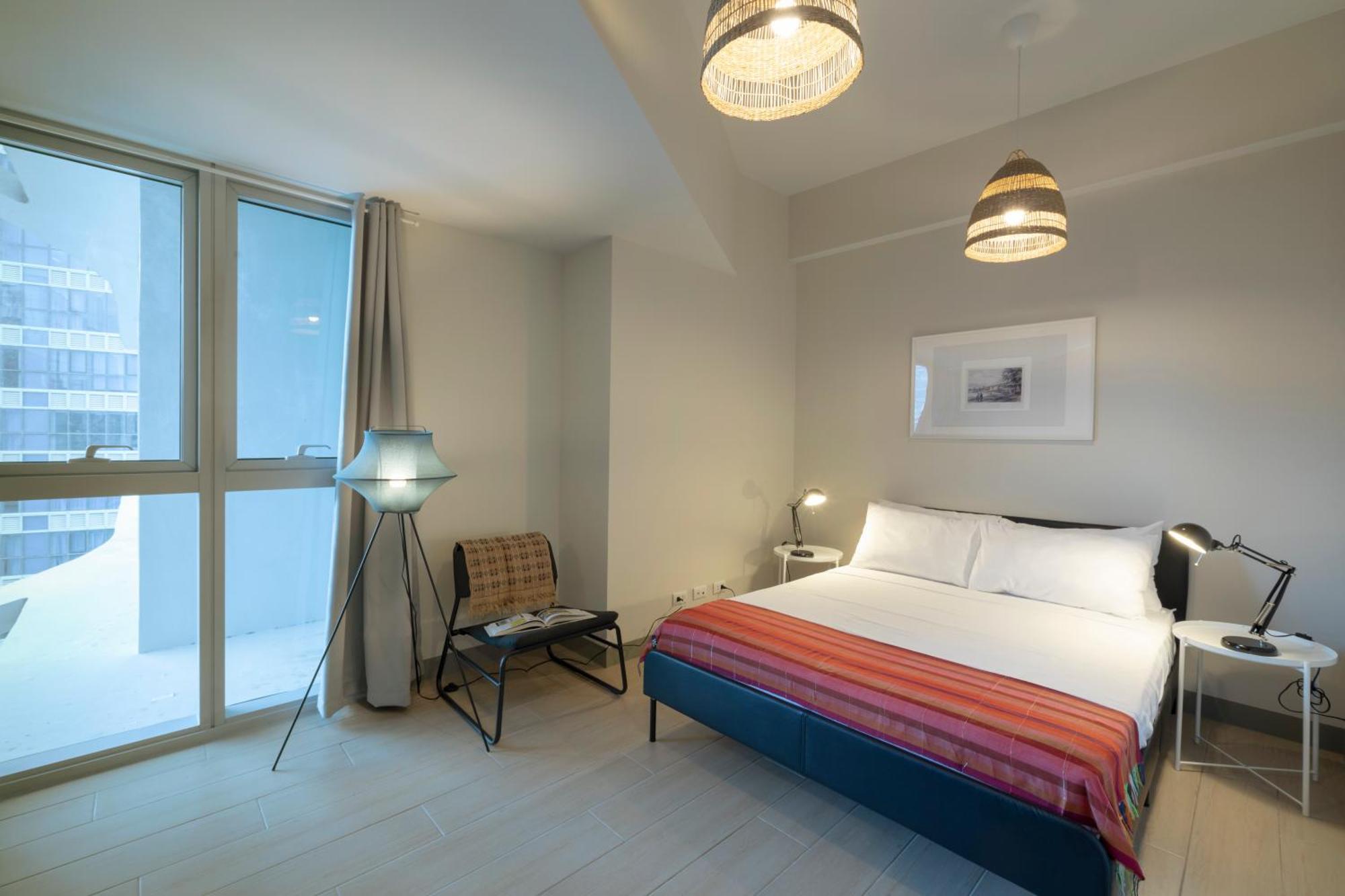 Uptown Parksuites Apartments Tower 2 Bgc By Ph Staycation Manila Eksteriør billede