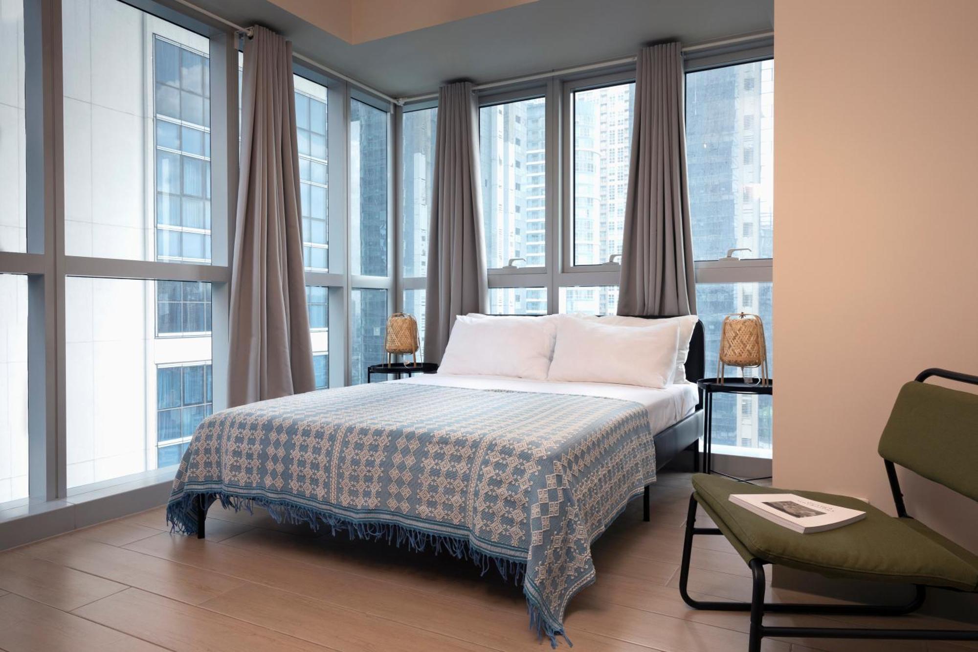 Uptown Parksuites Apartments Tower 2 Bgc By Ph Staycation Manila Eksteriør billede