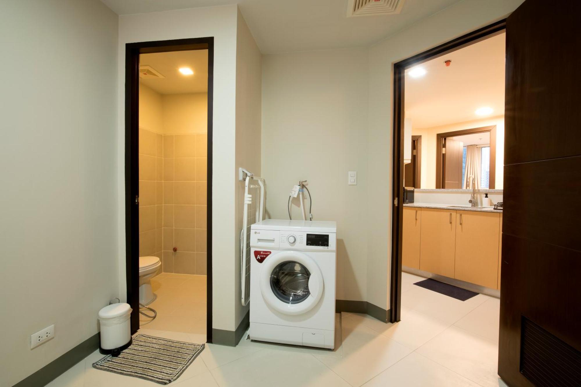 Uptown Parksuites Apartments Tower 2 Bgc By Ph Staycation Manila Eksteriør billede