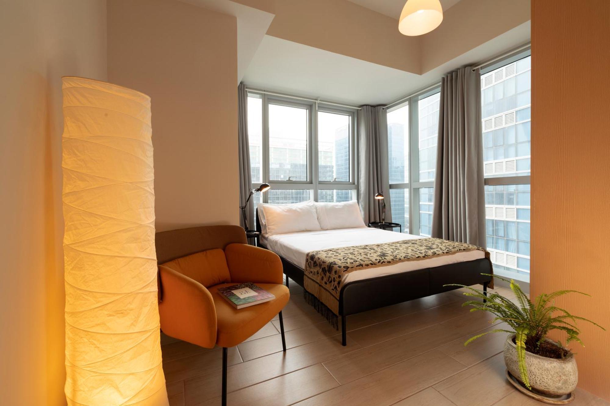 Uptown Parksuites Apartments Tower 2 Bgc By Ph Staycation Manila Eksteriør billede